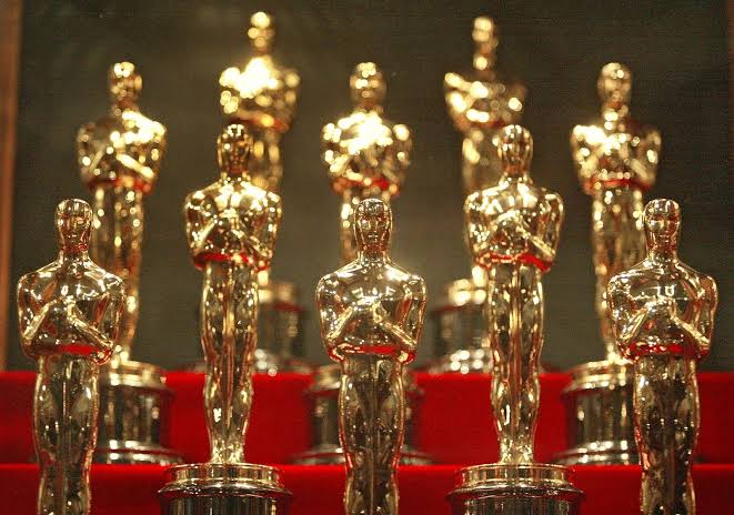 Ariana Grande And 534 Others Invited To Join The Oscars Academy